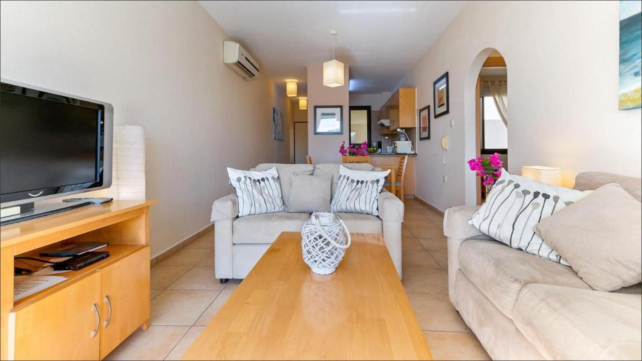 Spacious Contemporary Apartment Pissouri Esterno foto